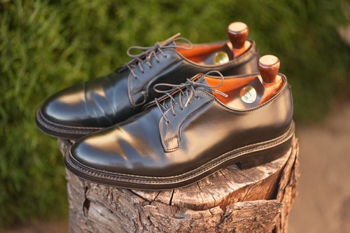 Barely worn alden - worn, us