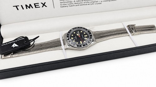 Timex 1970 reissue tw2u61800 - 1970,