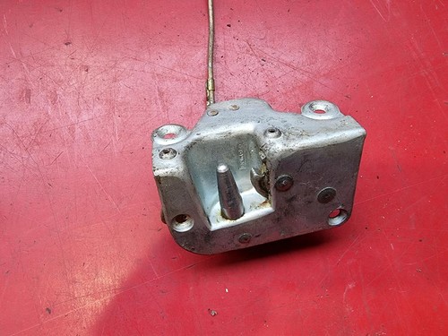 Front left door - door, lock