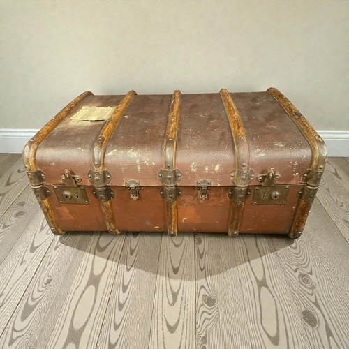 Vintage travel trunk - travel,