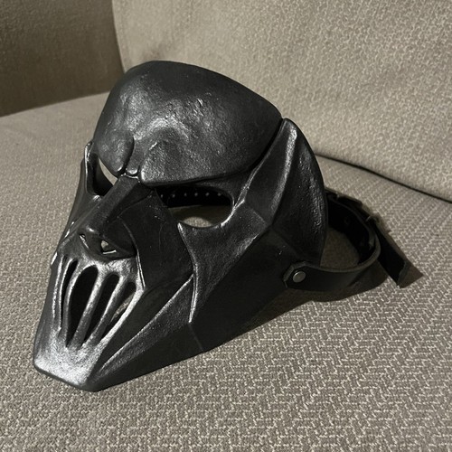 Mick thomson slipknot mask - thomson,