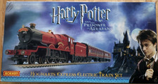 Hornby OO R1053 Harry Potter Prisoner of Azkaban Hogwarts Boxed Set. Tested.