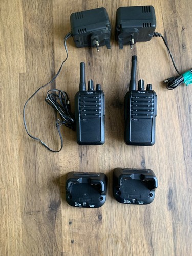 Icom f4002 uhf watt - uhf,