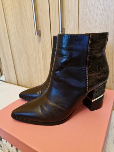 Moda pelle linirre dark - moda,