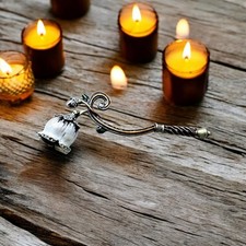 Elegant Brass Candle Snuffer – Antique Style Candle Extinguisher – Ideal Gift