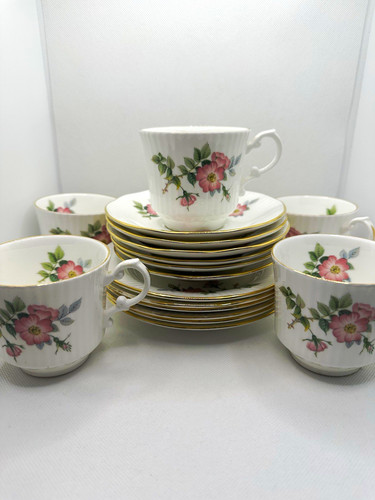 Elizabethan sweet briar floral - briar,