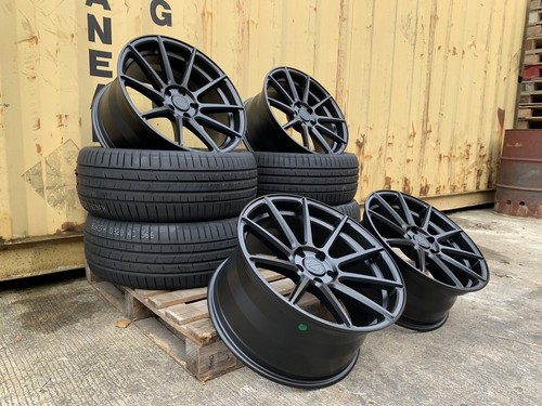 Black alloys tyres - 17”, mg