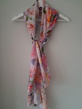 Beautiful Vintage 100% Silk