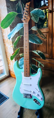 Gak string solid body - gak,