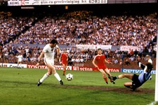 PETER WITHE 1982 EUROPEAN CUP