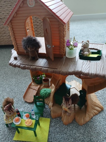 Reduced sylvanian families - reduced.,