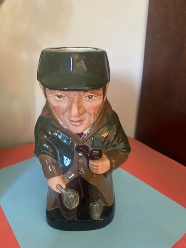 Royal doulton large toby jug - toby,