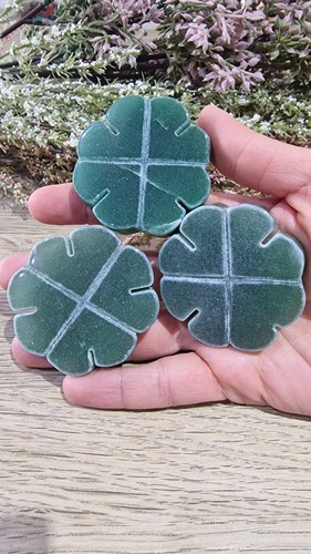 Green aventurine crystal clove - green,