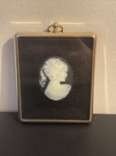The World Of Peter Bates Rare Pony Tailed Girl In Cameo Miniature Excellent
