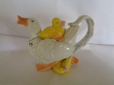 Paul Cardew Collectors Club no 395  Mother And Duckings  teapot  signed