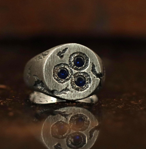 Blue sapphire mens - blue, signet