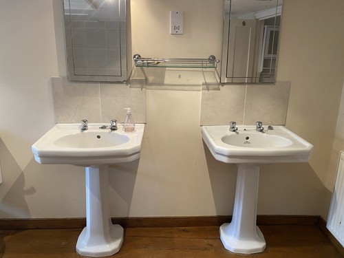 Large porcelain wash basin - large,