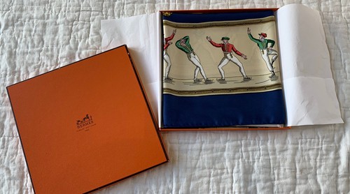 New vintage hermes - , silk