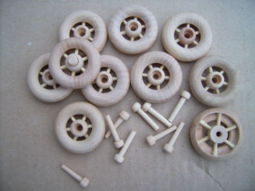 Spoked wooden wheels - , +