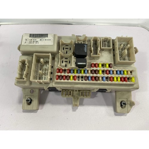Ford focus fuse box 5dr - box,
