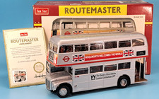 Sunstar 2906 - 1/24 Scale - SRM 25-85 DYE - Routemaster Queen's Silver Jubilee
