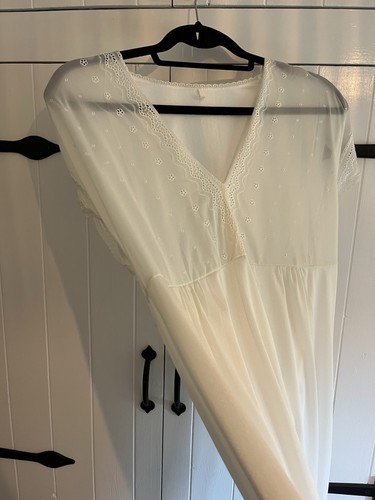 Vtg ladies nightdress ivory - ladies,