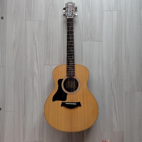 Taylor mini acoustic guitar - taylor,