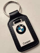 GENUINE VINTAGE BMW MAIN DEALER LEATHER AND METAL KEYRING FOB. COOPER YORK BMW.