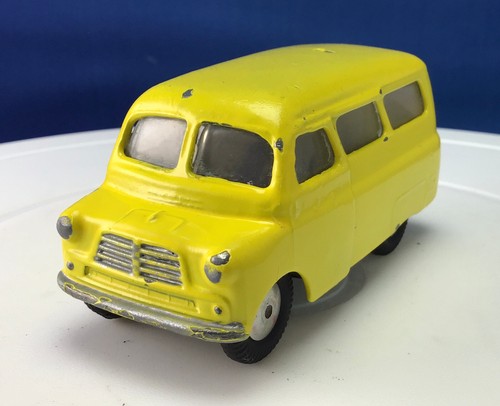 Corgi bedford dormobile - bedford,