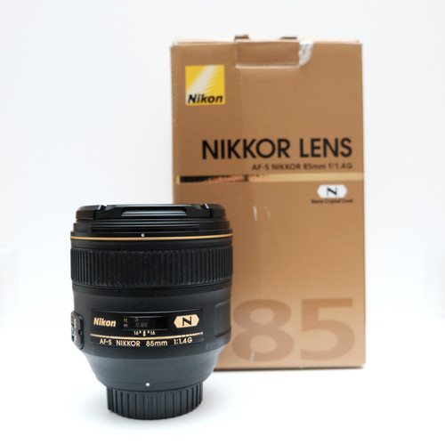 Nikon 85mm 4 - nikon,