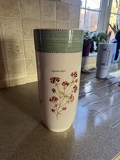 WEDGWOOD SARAH'S GARDEN.QUEENSWARE   12" TALL VASE VERY GOOD CONDITION 