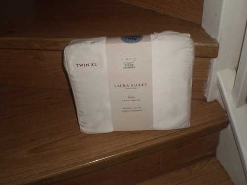 Laura ashley twin sheet - laura,