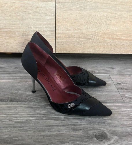 Ladies size black red or - black,