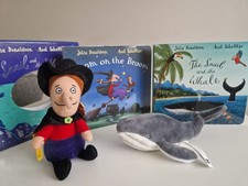 The Snail And The Whale, Room