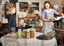 1939 Mrs. John Dixon cans a