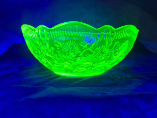 Vintage uranium glass bowl - glass,
