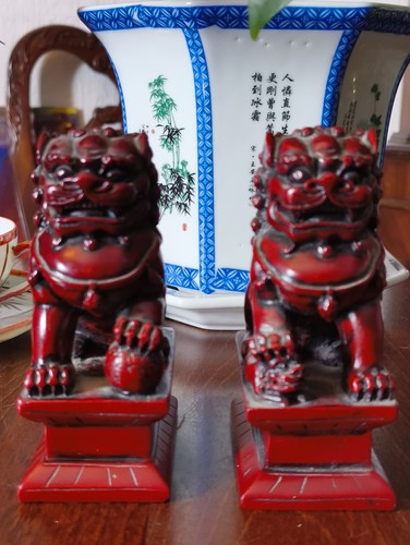 Antique style chinese - style, dogs