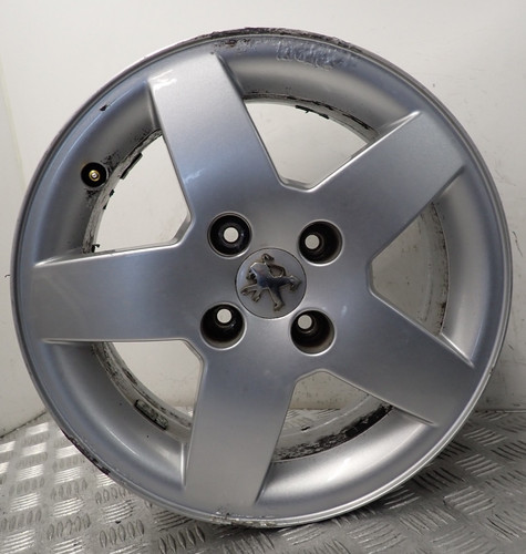 Peugeot 207 silver - 15",