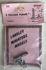OO Gauge Village pumps, 2