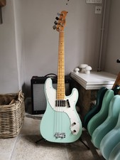 Fender / Vintera II 70s