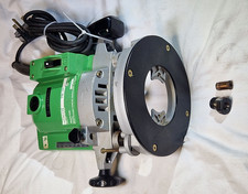 Hitachi TR-12 plunge Router 230V 1300W 1/2'' & 1/4'' collet (working)