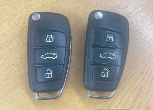 Pair genuine audi - audi, button