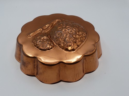 Vintage jelly mould - jelly, mould/mold