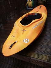Wavesport Ace 4.7 play-boat