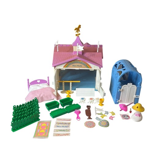 Vtg little pony show - little, stable