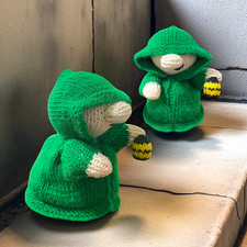 KNITTING PATTERN - Traitors