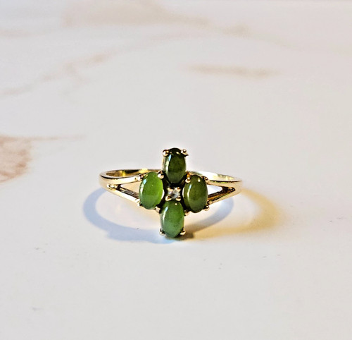 Vintage 10k gold jade cluster - vintage,