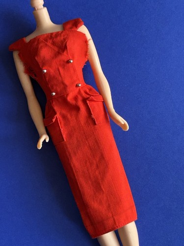Vintage 1960s barbie doll - 💛,