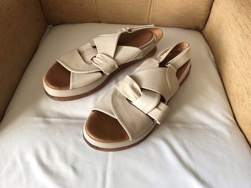 Excellent condition adesso - excellent,