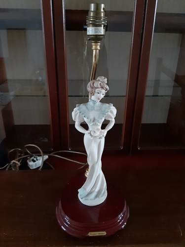 Guiseppe armani lamp lady with - lady,